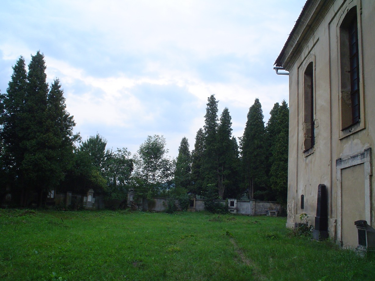 hřbitov Lindava1.JPG